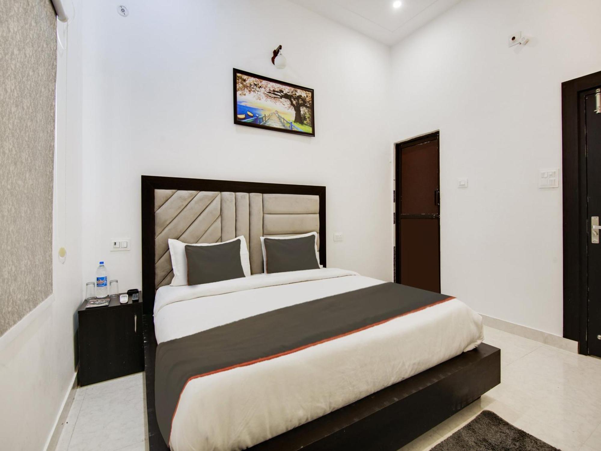 The Nines Hotel & Restro Nainital Kültér fotó